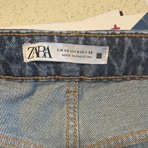 Zara women’s Light Blue Denim Jeans